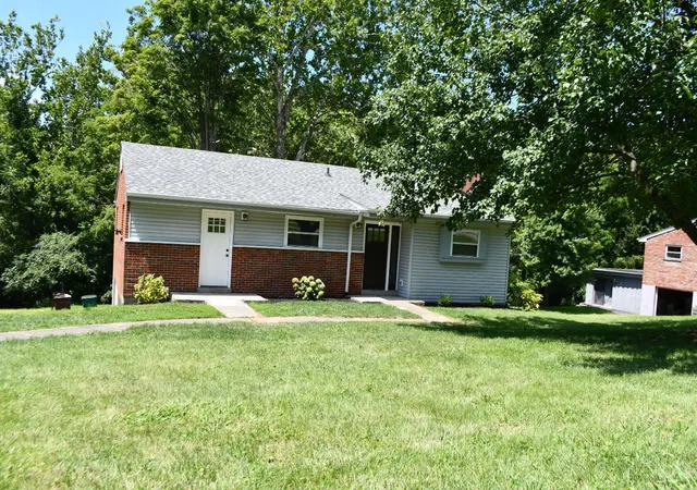 Photo 1 of Single family home for sale at 11733 Thistlehill Dr, Loveland, OH 45140 | MLS# 1888884 | Listing updated on 2026-08-17