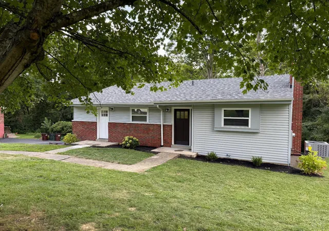 Photo 2 of Single family home for sale at 11733 Thistlehill Dr, Loveland, OH 45140 | MLS# 1888884 | Listing updated on 2026-08-17