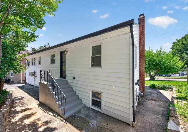 Listing Photo 2 - Condo for sale in building located at 6244 Beechmont Ave, Cincinnati, OH 45230 - Unit #