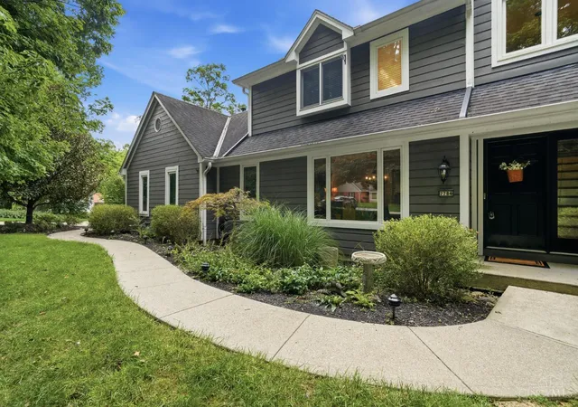 Photo 3 of Sale Pending at 7784 Glen Eden Ln, Cincinnati, OH 45244 | MLS# 1888743 | Listing updated on 2026-09-08