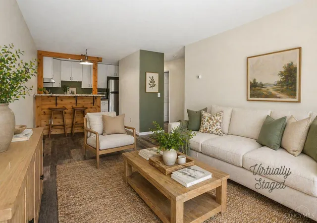 4th image of 4908 Chalet Dr #405, Cincinnati, OH 45217 | MLS# 1888912