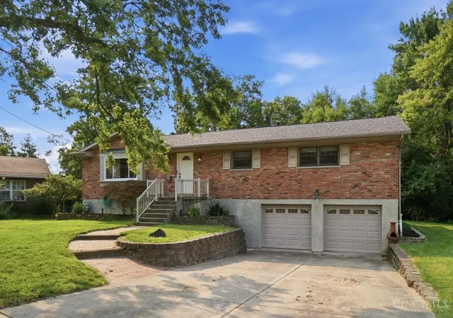 3rd image of 4733 Eizabeth Pl, Blue Ash, OH 45242 | MLS# 1888782