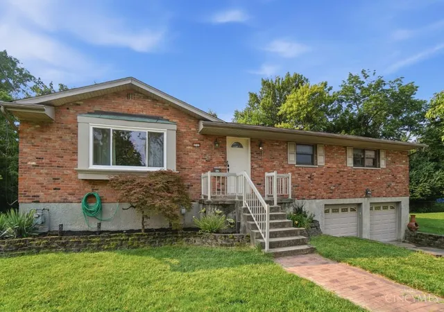 4th image of 4733 Eizabeth Pl, Blue Ash, OH 45242 | MLS# 1888782