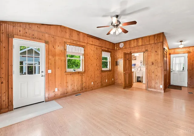 3rd image of 6583 Schweitzerhoff Rd, Cincinnati, OH 45247 | MLS# 1887486
