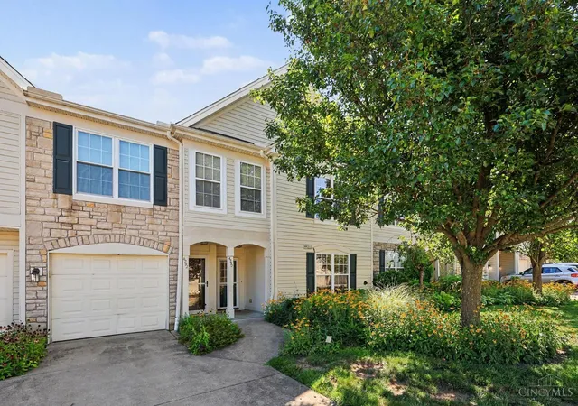 Photo 2 of Sale Pending at 4290 Hickory Park Ln #5E, Batavia Twp, OH 45103 | MLS# 1888915 | Listing updated on 2026-08-26