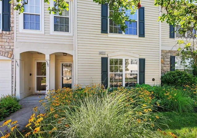 Photo 3 of Sale Pending at 4290 Hickory Park Ln #5E, Batavia Twp, OH 45103 | MLS# 1888915 | Listing updated on 2026-08-26