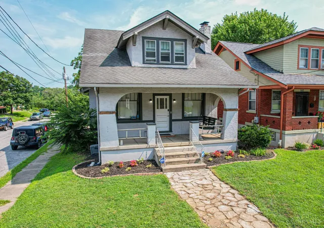 Photo 2 of Sale Pending at 644 Clemmer Ave, Cincinnati, OH 45219 | MLS# 1888914 | Listing updated on 2026-09-10