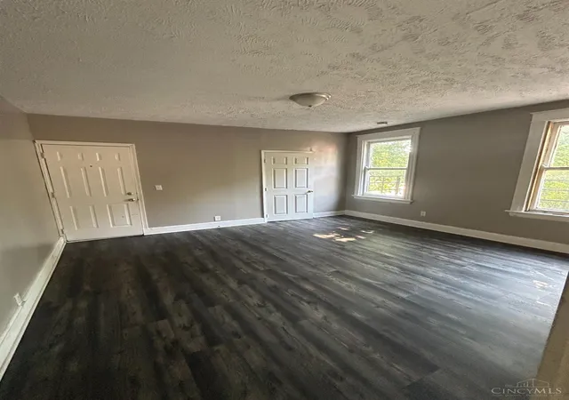 Photo 4 of House for sale at 811 S Fred Shuttlesworth Cir, Cincinnati, OH 45229 | MLS# 1888868 | Listing updated on 2026-09-02