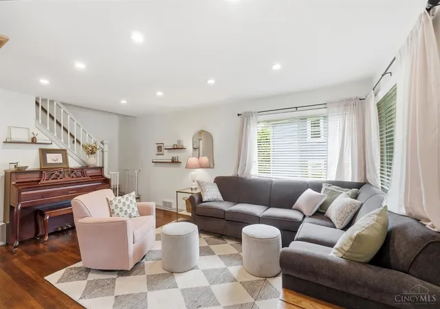 4th image of 2853 Lawndale Ave, Cincinnati, OH 45212 | MLS# 1888649