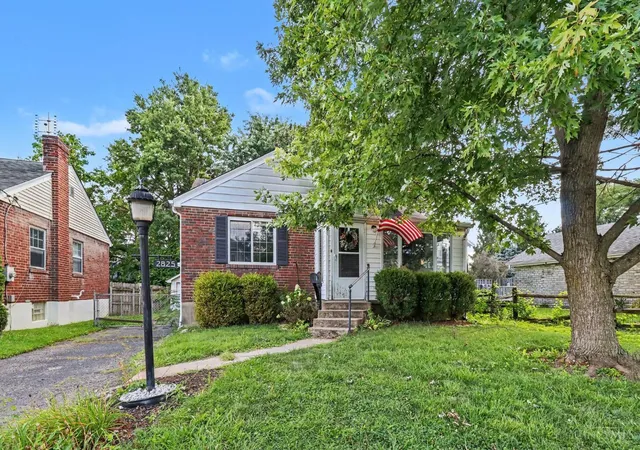 3rd image of 2825 Norwood Ave, Norwood, OH 45212 | MLS# 1888958