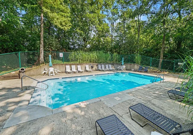 15th image of 1544 W Galbraith Rd #412, North College Hill, OH 45231 | MLS# 1888885