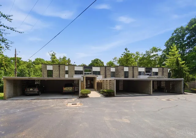 2nd image of 399 W Galbraith, Cincinnati, OH 45215
