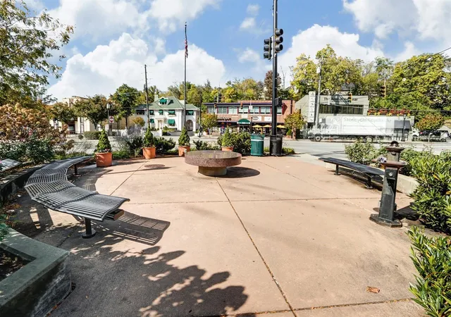 image of 3069 Alpine, Cincinnati, OH 45208