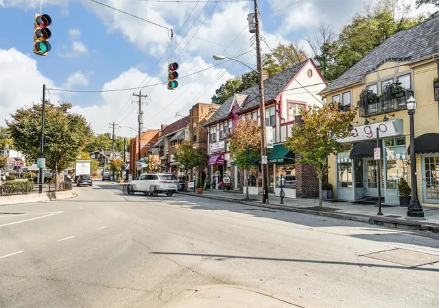 image of 3069 Alpine, Cincinnati, OH 45208