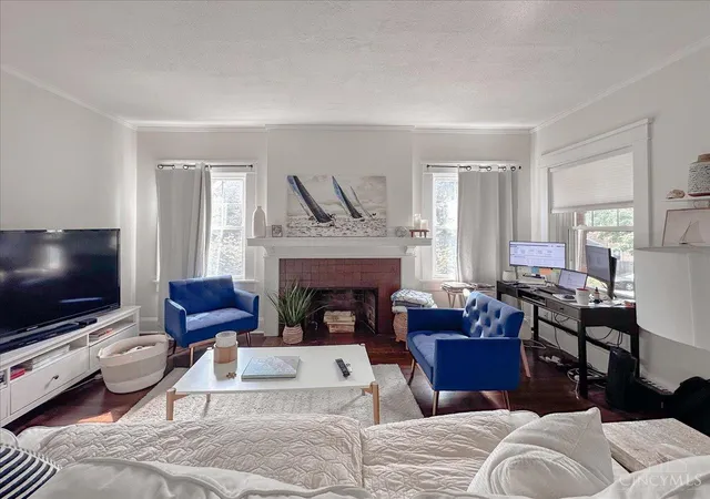 5th image of 2515 Hackberry St, Cincinnati, OH 45206