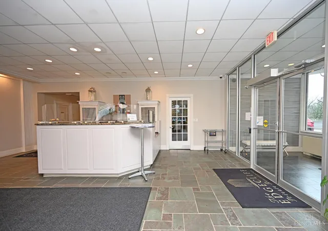 3rd image of 2200 Victory Pkwy, Cincinnati, OH 45206