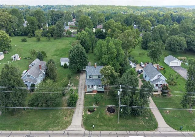 2nd image of 692 W Kemper Rd, Springdale, OH 45246 | MLS# 1888916