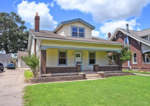 Photo 2 of Single family home for sale at 3209 Pleasant Ave, Hamilton, OH 45015 | MLS# 1889000 | Listing updated on 2026-08-20