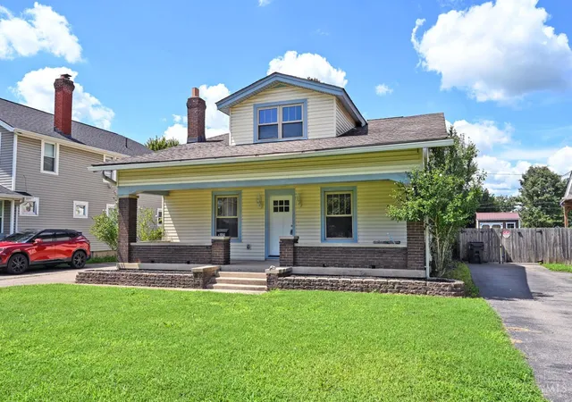 Photo 2 of Single family home for sale at 3209 Pleasant Ave, Hamilton, OH 45015 | MLS# 1889000 | Listing updated on 2026-08-20