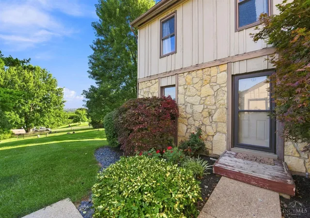 Photo 3 of Condo for sale at 5244 Pros Dr, West Chester, OH 45069 | MLS# 1888858 | Listing updated on 2026-10-05