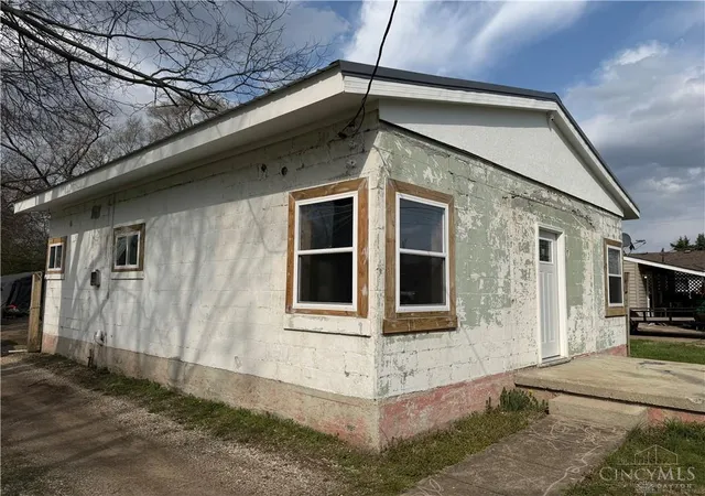 2nd image of 341 Manitee St, Middletown, OH 45044 | MLS# 1889044