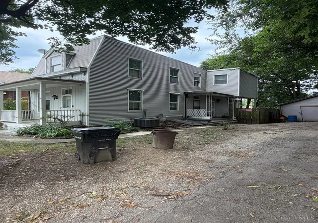 Photo 3 of Sale Pending at 1612 Gilsey Ave, Cincinnati, OH 45205 | MLS# 1889045 | Listing updated on 2026-09-16