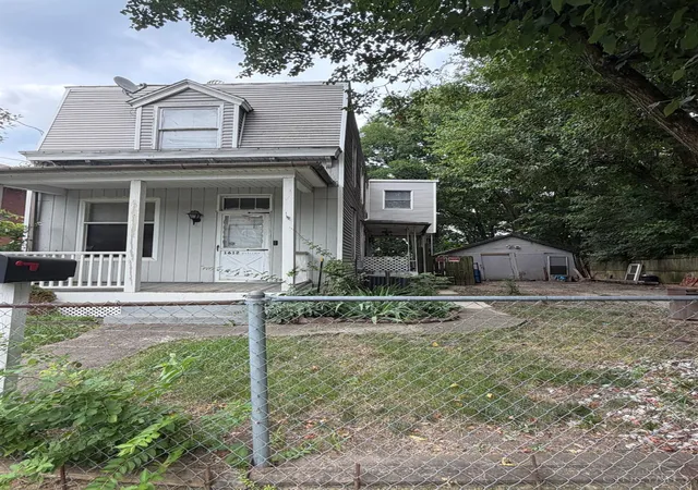 Photo 4 of Sale Pending at 1612 Gilsey Ave, Cincinnati, OH 45205 | MLS# 1889045 | Listing updated on 2026-09-16