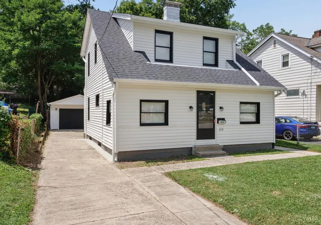 3rd image of 813 Greenwich Ave, Cincinnati, OH 45238 | MLS# 1889025