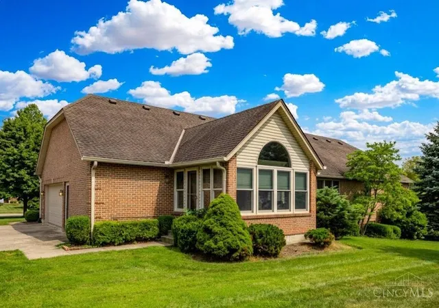 Photo 3 of Single family home for sale at 1675 Ainsley Ln, Hamilton, OH 45013 | MLS# 1889051 | Listing updated on 2026-09-16