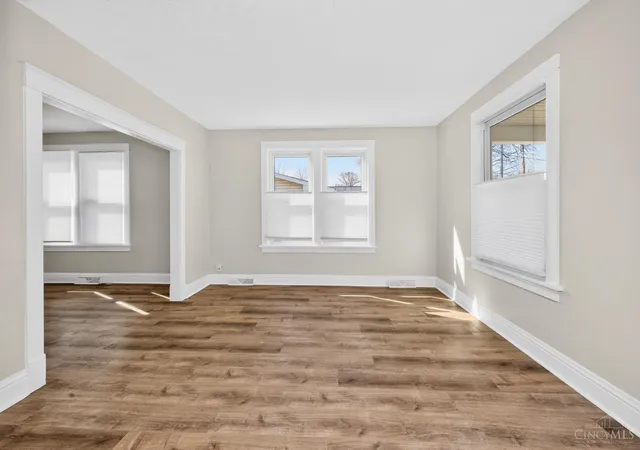 Photo 4 of Sale Pending at 1007 W Loveland Ave, Loveland, OH 45140 | MLS# 1888388 | Listing updated on 2026-08-10