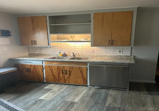 Photo 3 of Single family home for sale at 1657 Rhoda Ave, Columbus, OH 43212 | MLS# 1888837 | Listing updated on 2026-08-01