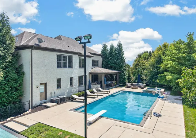 Photo 3 of Mansion for sale at 5418 N Shore Pl, Mason, OH 45040 | MLS# 1889031 | Listing updated on 2026-08-19