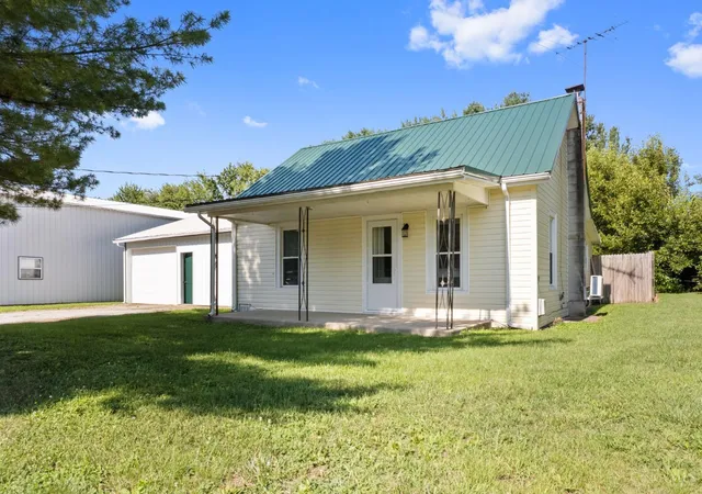 Photo 4 of Single family home for sale at 239 Middle N, Russellville, OH 45168 | MLS# 1887564 | Listing updated on 2026-09-23