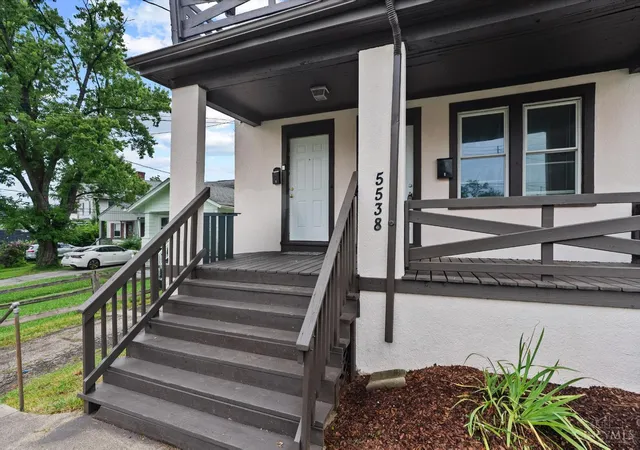 Listing Photo 4 - Condo for sale in building located at 5538 Montgomery Rd, Cincinnati, OH 45212