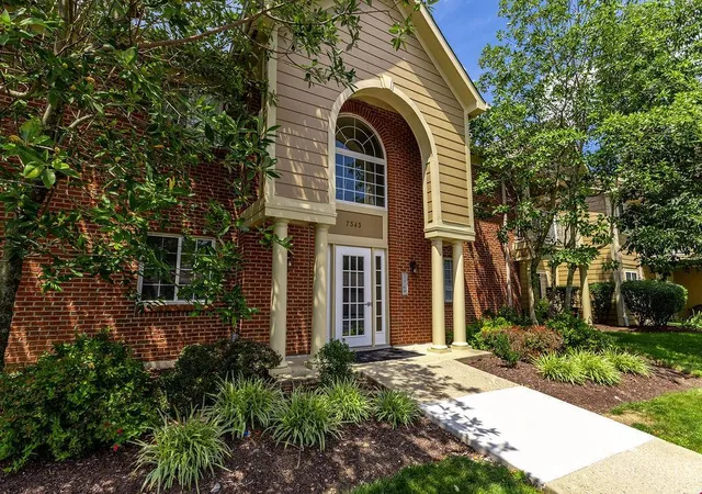 3rd image of 7343 Chatham Ct #G, West Chester, OH 45069 | MLS# 1888848