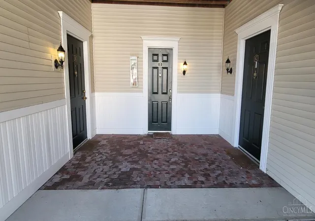 Photo 3 of Townhouse for sale at 9168 Yarmouth Dr #B, Loveland, OH 45140 | MLS# 1889108 | Listing updated on 2026-08-08