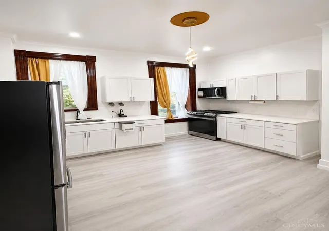 Photo 4 of Single family home for sale at 133 Wildwood St, Cincinnati, OH 45216 | MLS# 1880287 | Listing updated on 2026-08-27