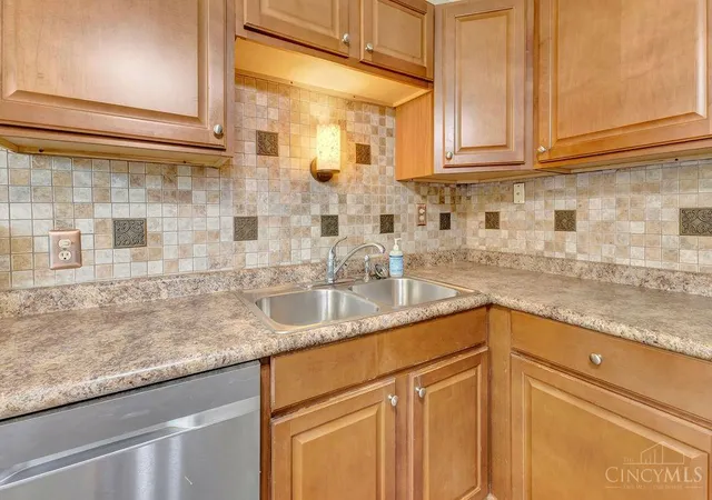 5th image of 11708 Van Cleve Ave, Springdale, OH 45246 | MLS# 1889112