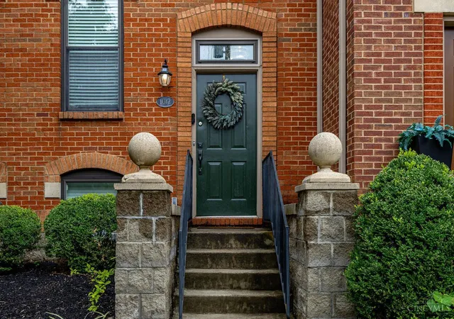Photo 3 of Townhouse for sale at 1012 John St, Cincinnati, OH 45203 | MLS# 1889109 | Listing updated on 2026-09-16