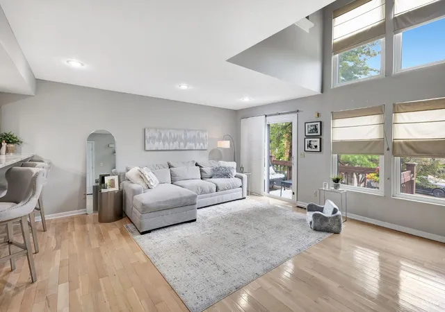 Photo 3 of Townhouse for sale at 1012 John St, Cincinnati, OH 45203 | MLS# 1889109 | Listing updated on 2026-09-16