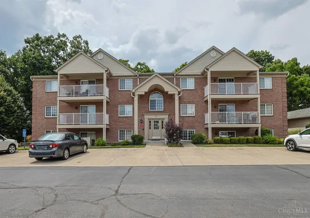 1st image of 3181 Preserve Ln #1D, Cincinnati, OH 45239 | MLS# 1889138