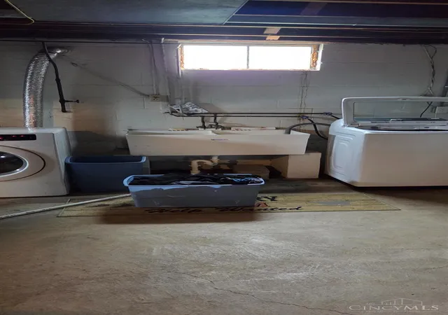 16th image of 656 W Plane St, Bethel, OH 45106 | MLS# 1889149