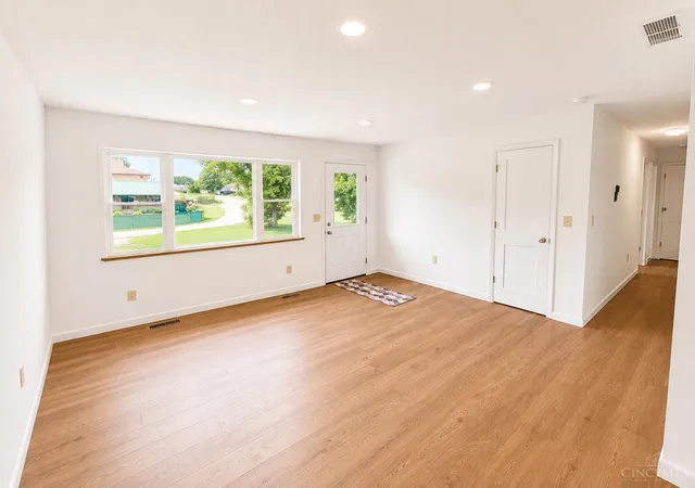 2nd image of 202 William St, West Union, OH 45693 | MLS# 1889181