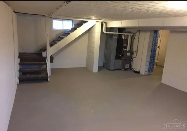Photo 3 of Single family home for sale at 8993 Pippin Rd, Cincinnati, OH 45251 | MLS# 1889187 | Listing updated on 2026-08-03