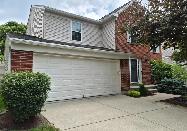 2nd image of 2818 Orchardpark Dr, Green Twp, OH 45239 | MLS# 1889196