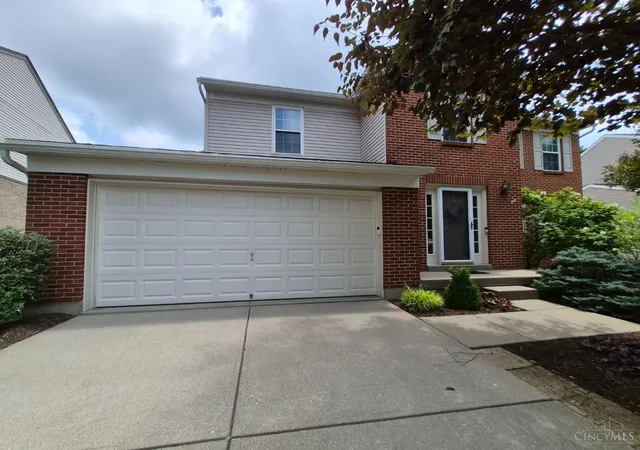 3rd image of 2818 Orchardpark Dr, Green Twp, OH 45239 | MLS# 1889196