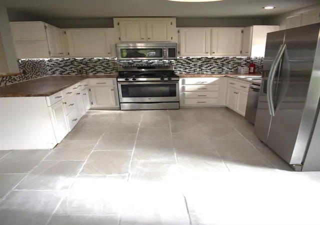 3rd image of 181 Southwind Blvd, Wilmington, OH 45177 | MLS# 1889107