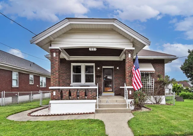 1st image of 1221 Third St, Cincinnati, OH 45215 | MLS# 1889269