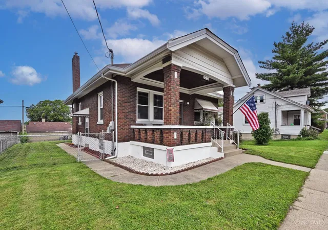 2nd image of 1221 Third St, Cincinnati, OH 45215 | MLS# 1889269
