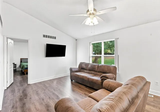 5th image of 11 Grouse Dr, Amelia, OH 45102 | MLS# 1889264